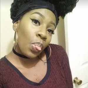 Meet your Posher, Ebonee